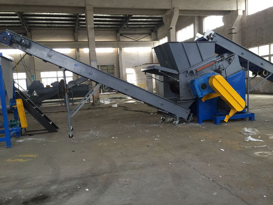 kualitas  380V 22kw Industrial Single Shaft Shredder Machine pabrik
