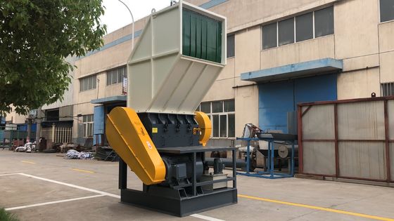 kualitas  Big output, high efficiency, automatic plastic bottle crusher pabrik