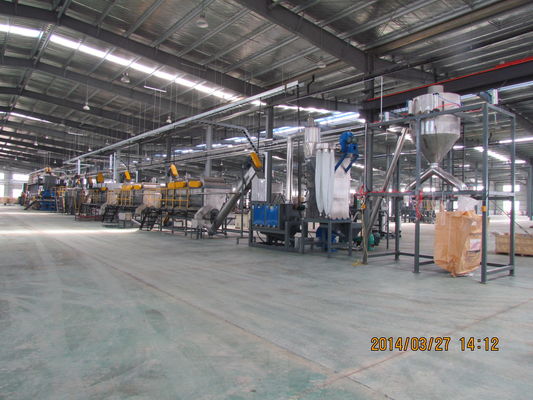 Penghancur Daur Ulang Plastik CE, Garis Daur Ulang Botol PET 2000kg / H