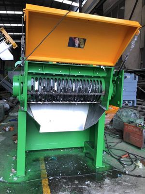 87 pcs Rotary Blade 55kwx2 Mesin Penghancur Poros Tunggal