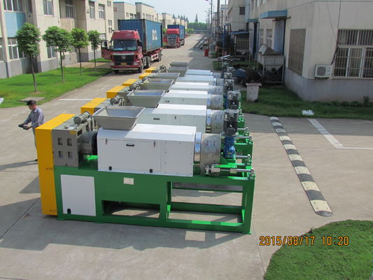 98 Air Menghapus Mesin Pengering Plastik Sekrup 800KG / H 320mm