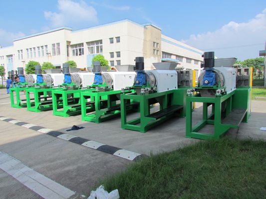 Mesin Peras Plastik pemanas magnet 75kw