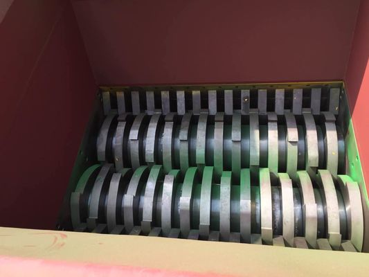 38 Blade 18.5kw Plastic Drum Shredder, Double Shaft Shredder Kebisingan Rendah