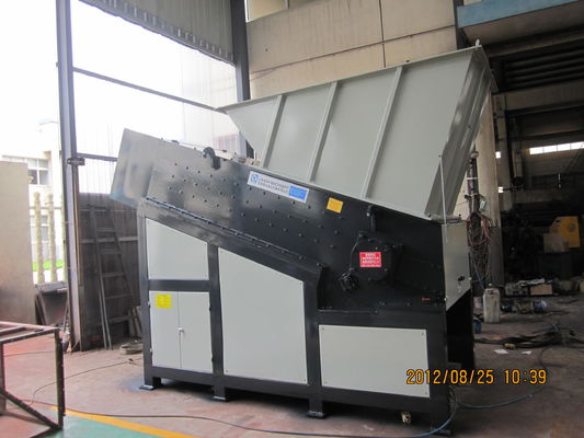 Mesin Penghancur Plastik CE, Penghancur Poros Tunggal Panjang Berputar 1600mm