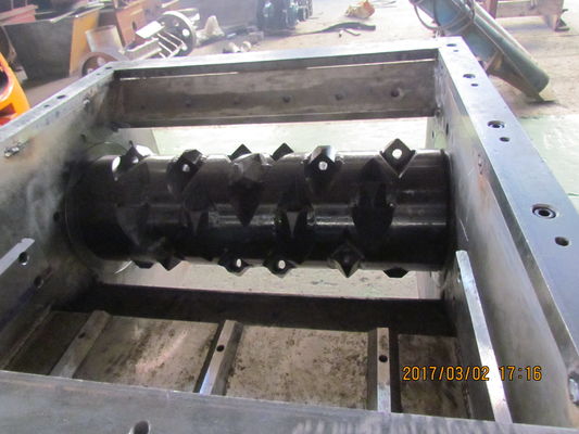 SKD 11 Mesin Penghancur Shaft Tunggal Untuk Benjolan PS